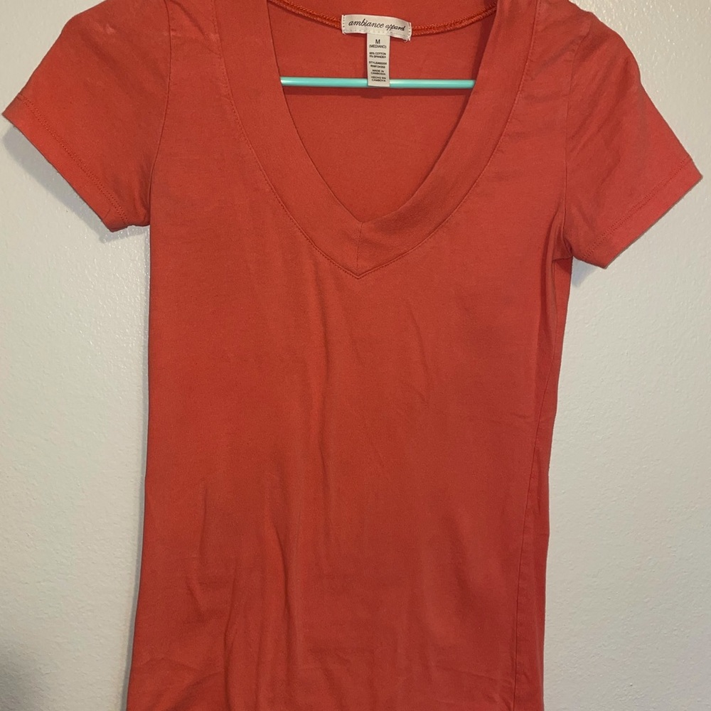 Medium Ambiance apparel coral tee shirt